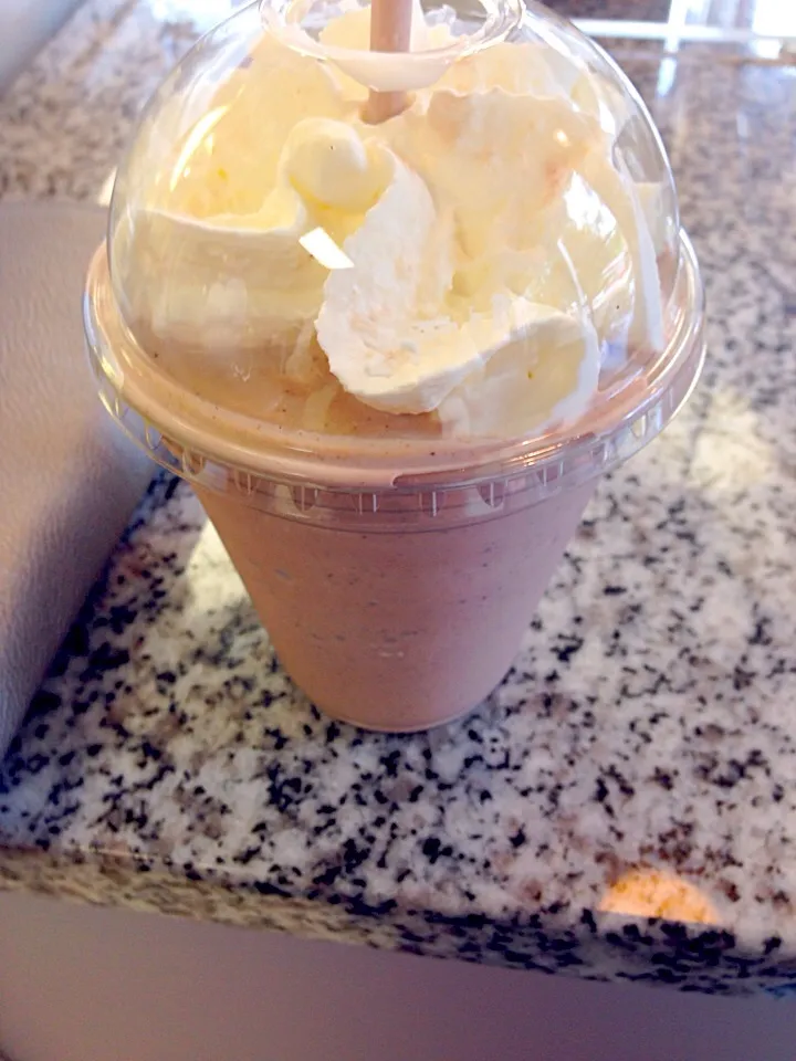 Fresh milkshake from the creamery!!|nadia issaさん