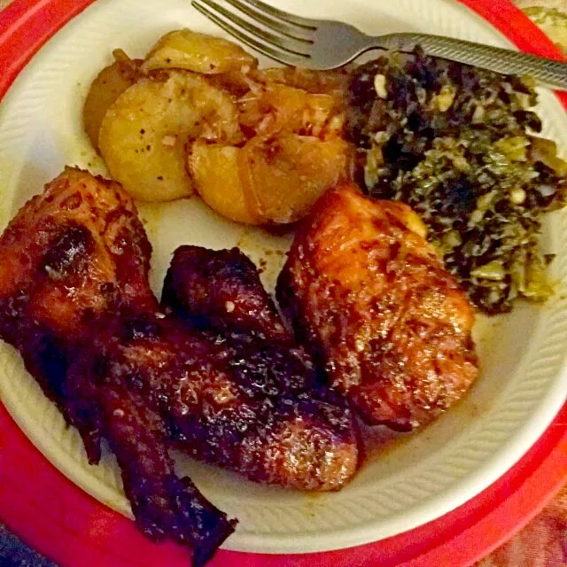 Photo made by InstaFood Honey, curry ,turmeric & apricot spice chicken sliced potatoes baked with bacon and onions and seasoned collard  greens #goodeats #homec|christl babcockさん