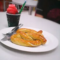 Snapdishの料理写真:pretzel at rainbow slushie|Romeo Jamerlanさん