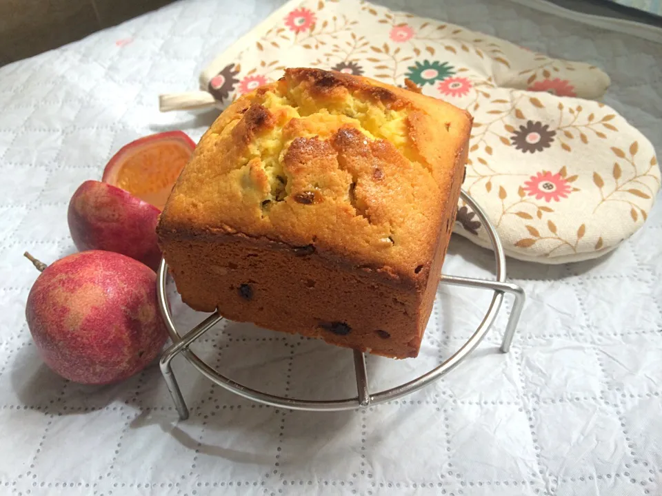 Snapdishの料理写真:passionfruit pound cake^_^|🍞LeeLee🍞さん