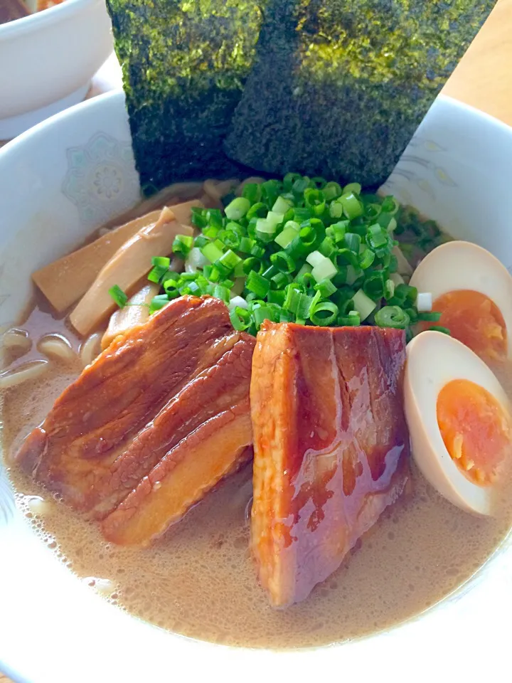 Snapdishの料理写真:千葉•松戸市中華蕎麦 とみ田    頂き物です♡|マツさん