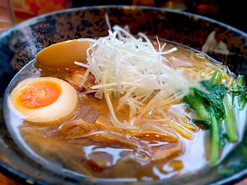 荻窪、鳴神の 白湯しょうゆ味玉らーめん|kimiakiさん