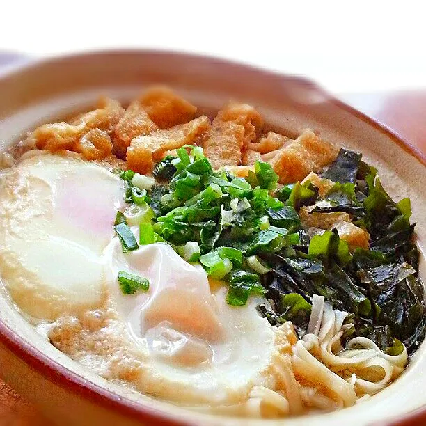 お昼ご飯〜☆*。

鍋系が続きますね〜(*^^*)
朝の水炊きのリメイク♪

〇味噌煮込みうどん|hirokoさん