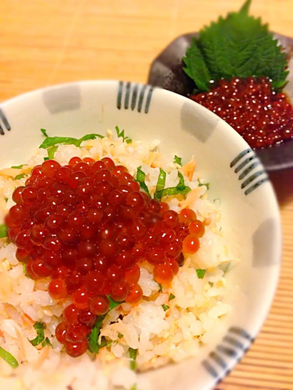 イクラの醤油漬け ＆ 鮭シソごはん|アッチさん