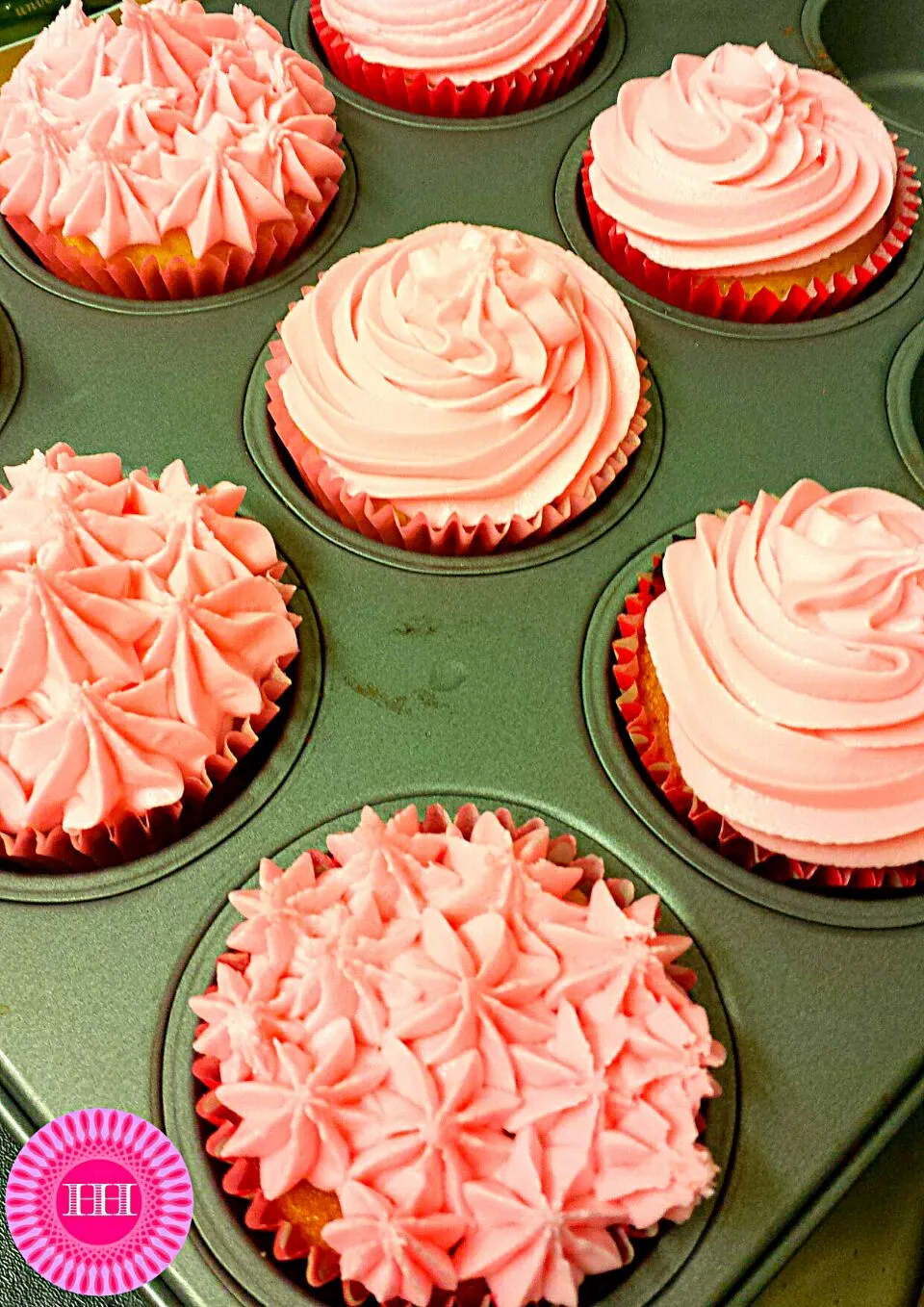 Snapdishの料理写真:Vanilla Raspberry Marshmallow Frosting cupcakes #baking #cupcakes #cakes #sweet #lovely #party #pink #girls #raspberry #Marshmallow #yummy|Biscuite Queenさん