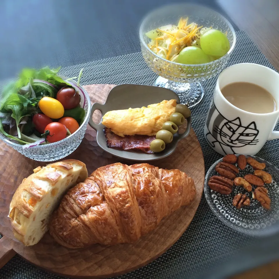 今日の朝ごはん|ぺんぎんさん