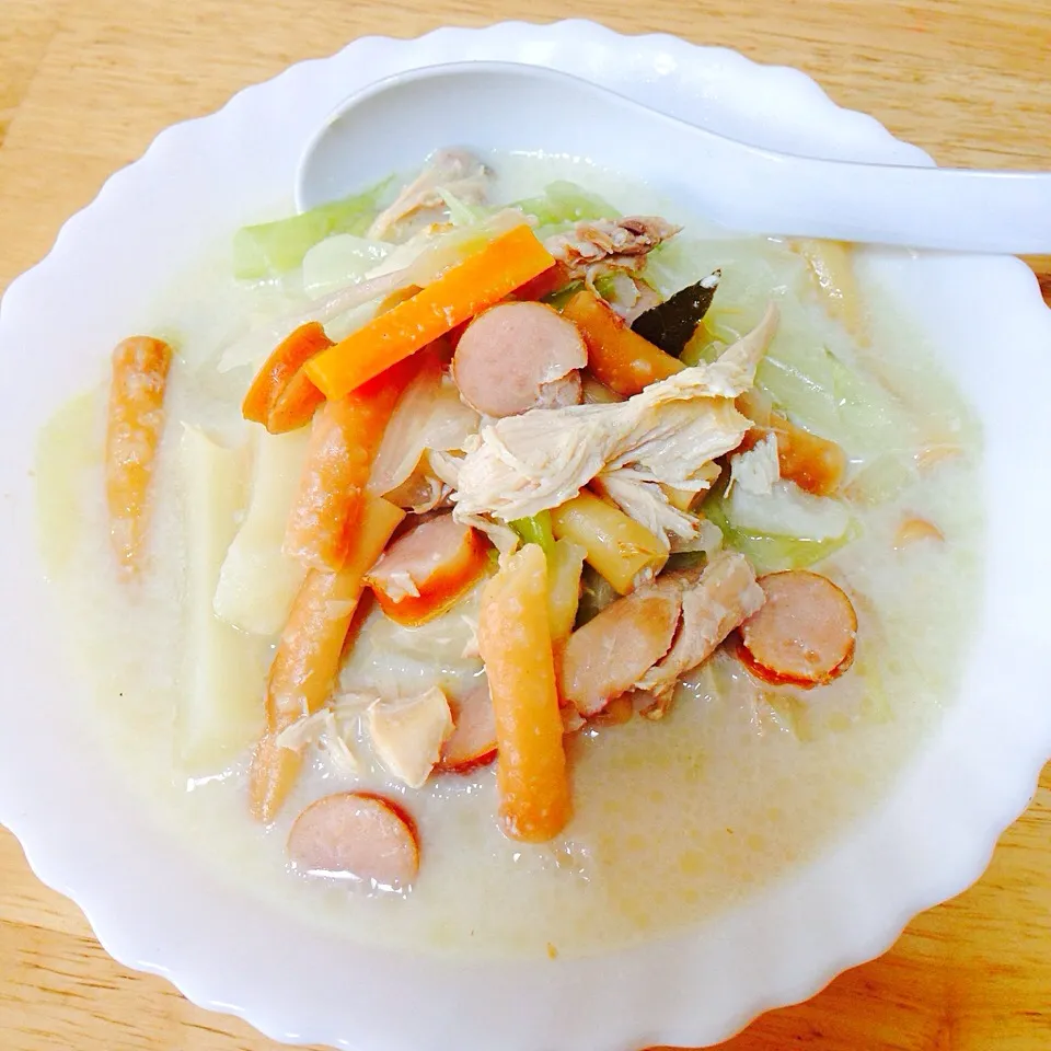 Macaroni soup (sopas in philippine)|Laarni Nabongさん