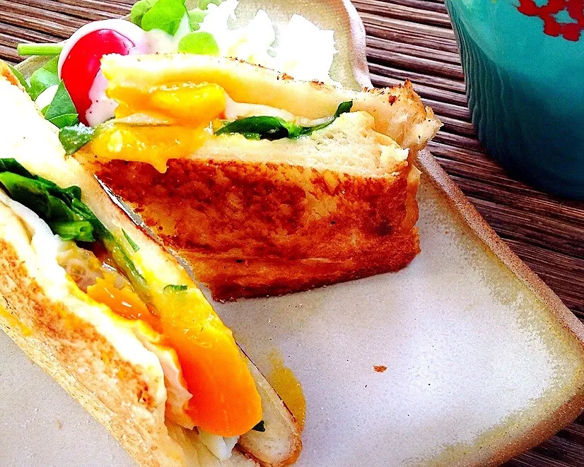 Snapdishの料理写真:ホットサンド🍞|ともちゃんさん