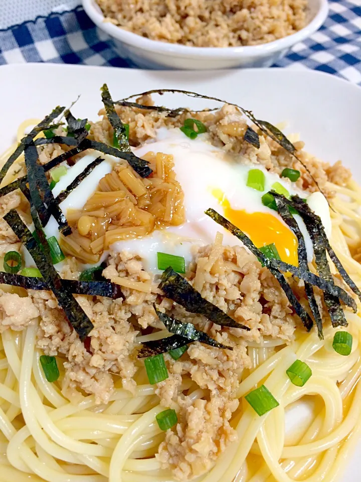 自家製なめ茸でなめ茸そぼろを作ったので、なめ茸月見パスタにしてみました(*^o^*)|o-kazuさん