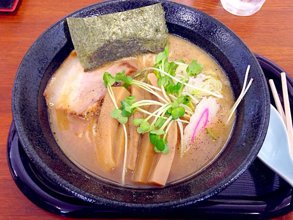 和歌山 鳥見本のラーメン|ぽんさん