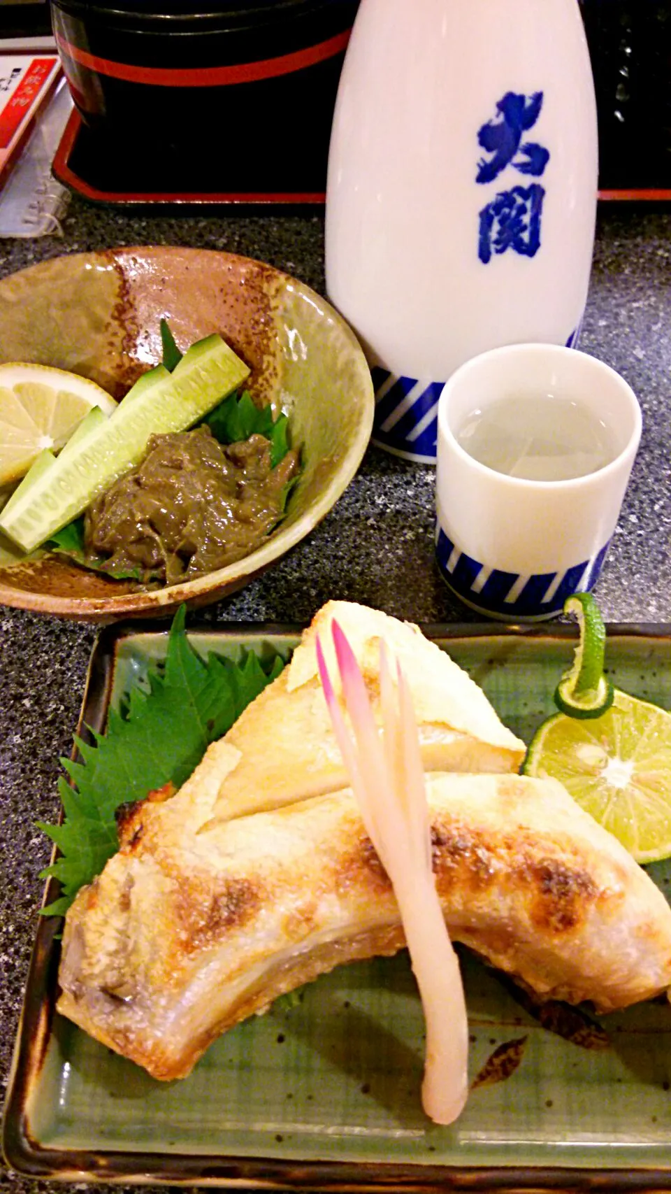 ブリかま塩焼きとカニ味噌で一杯♪(^-^)v|tango cafeさん