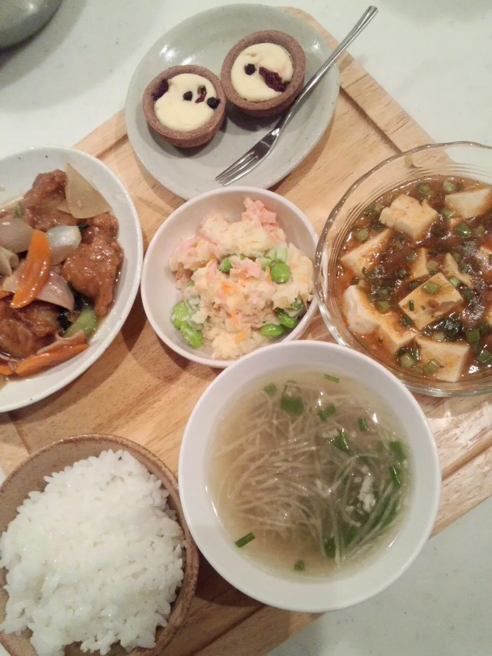 買い物行かずに夕ご飯♪酢豚、ポテトサラダ、大根のスープ、麻婆豆腐、チーズタルト♬|マカロンさん