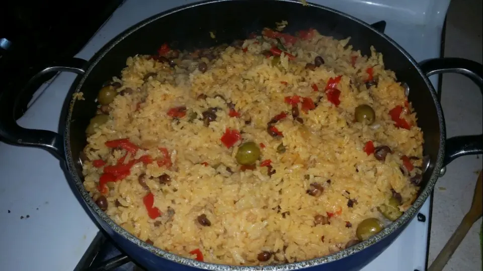 Yellow Rice With pigeon peas with peppers onions and Spanish spices.|Frank Ortizさん