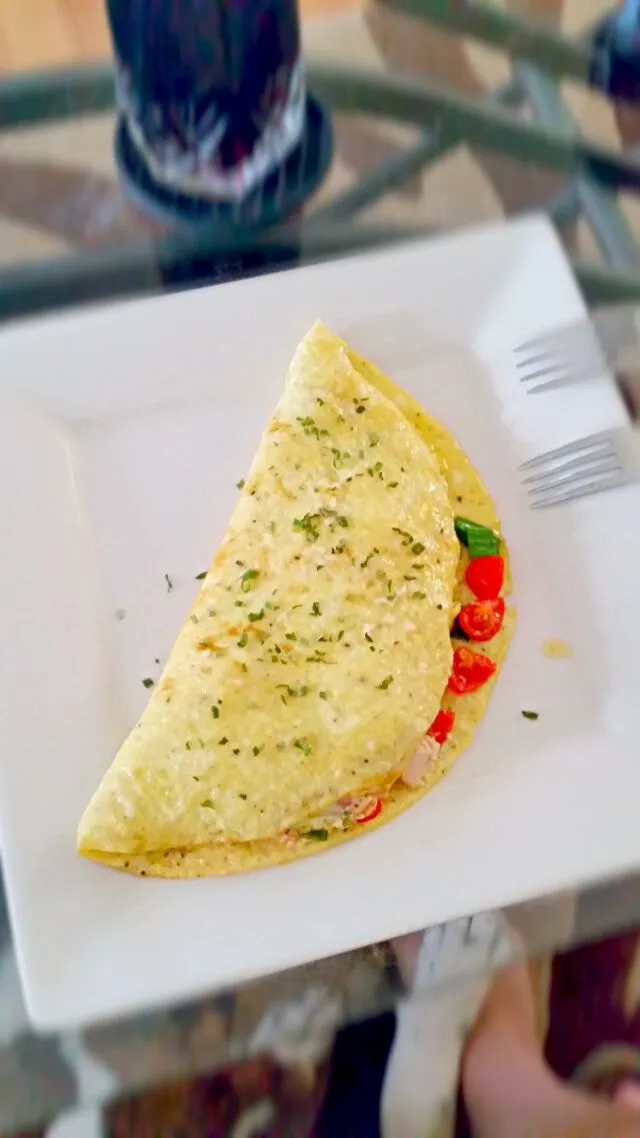 Snapdishの料理写真:Spinach and tomato omlet|Carolina Noel Nickeyさん