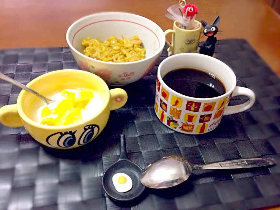 カレーリゾット＆ヨーグルト☕️|マニラ男さん