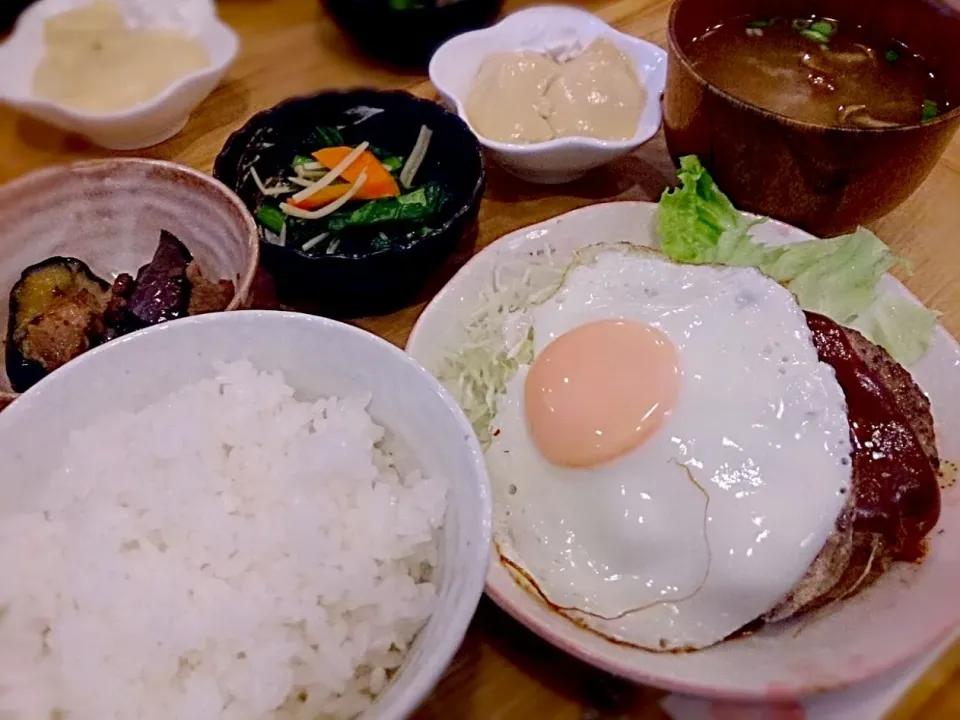 目玉焼きハンバーグランチ|Yuka Nishizawaさん