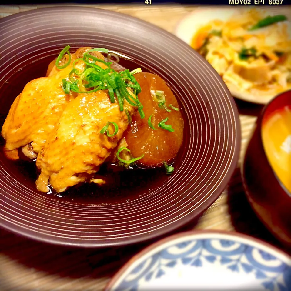 圧力鍋で☆手羽先と大根の煮物♪|すずらんさん