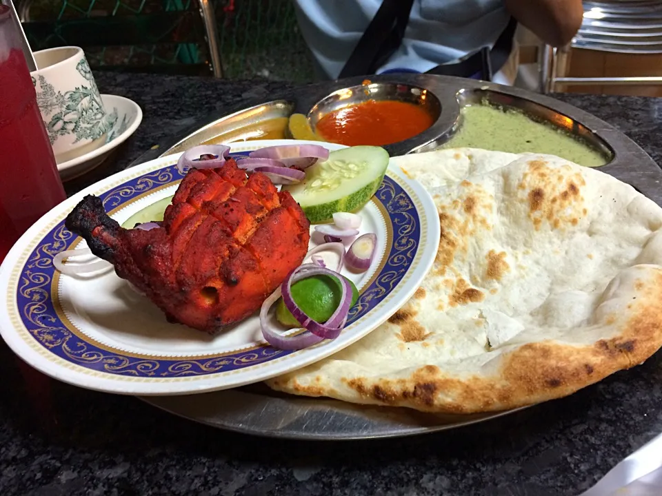 Roti naan & ayam tandoori|Yoku kuu kyaku daさん