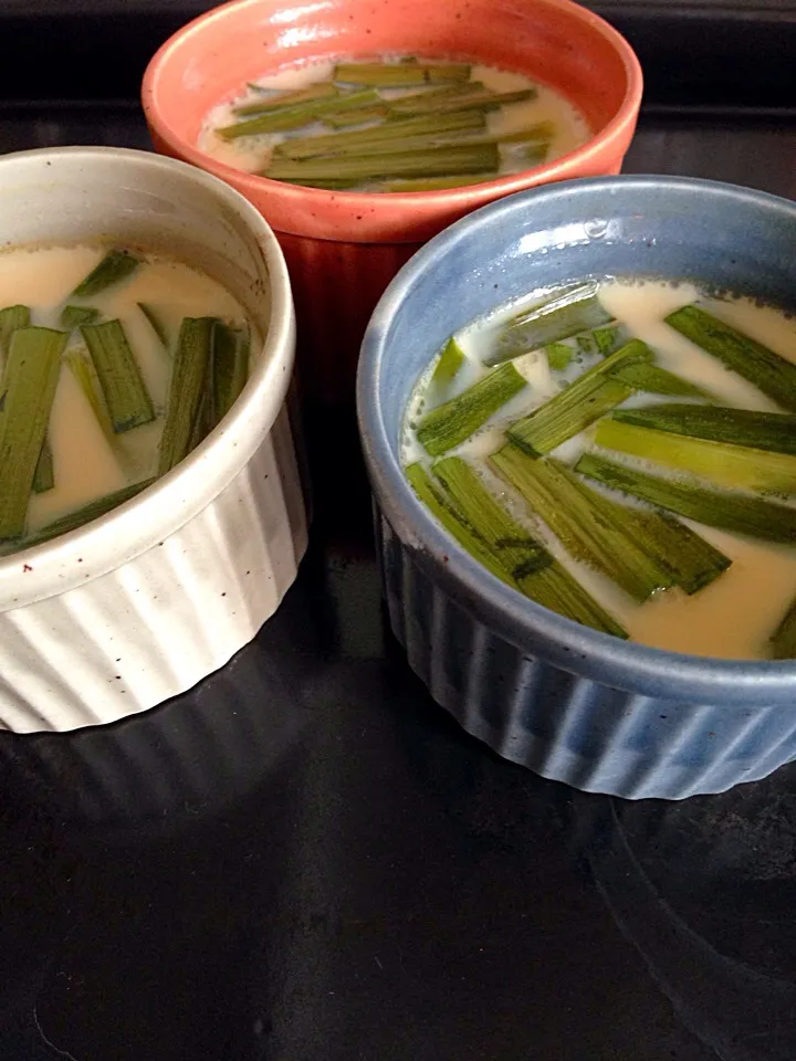 自家製鶏ハムとニラの茶碗蒸し♡|さくたえさん