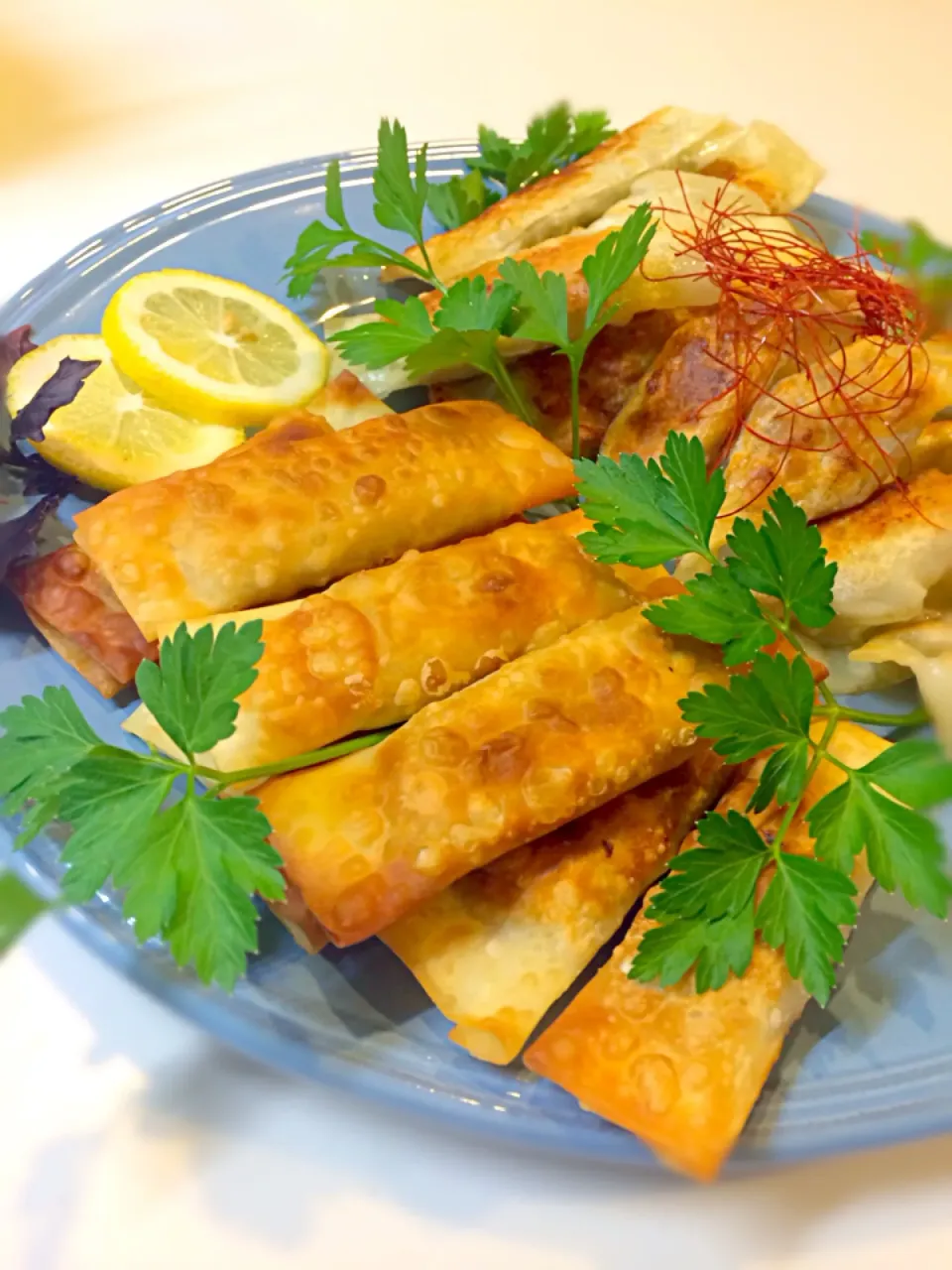 揚げ、焼き餃子の盛り合わせ|まなまなさん