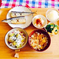 さんま、さつまいもごはん、きのこのお味噌汁、小松菜の煮浸し、大根おろし、なし|ユウコさん