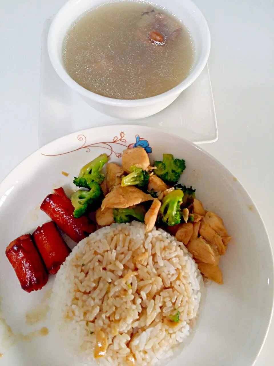 Peanut Pork Rib soup + Chicken Fillet Broccoli + Sausage|🌷lynnlicious🌷さん