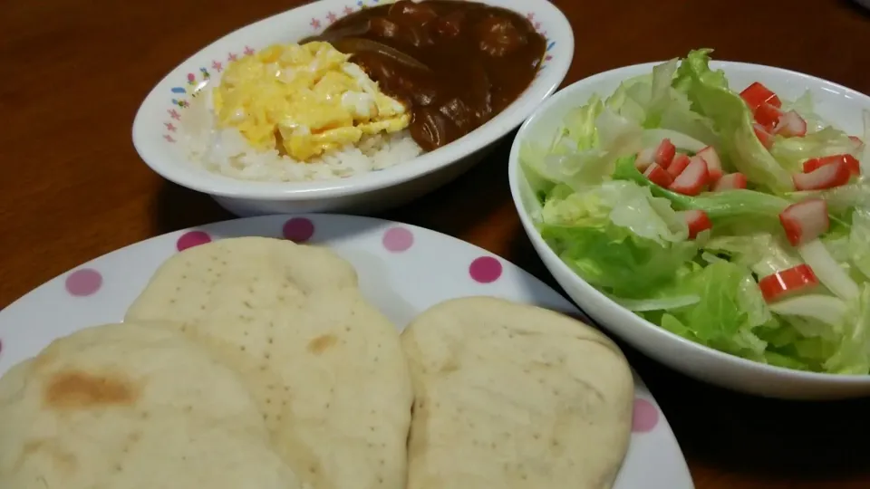 オムカレーと手作りナン|Nanami Izumiさん