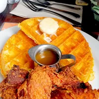 Brown Sugar Kitchen Chicken & Waffle|Alisa Robinsonさん