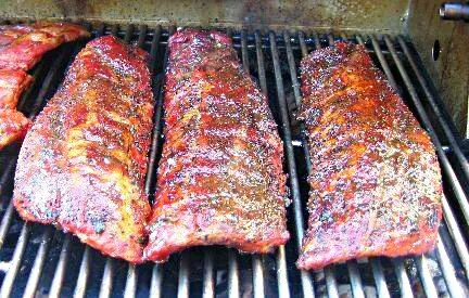 I seasoned Jalepeno Jerk Baby Back Ribs ✔✔✔ My Cousin Was on The Grill  🍖♨ #BBQ/Picnic for a cookout for a few FamILY & Friends #Spicy 😋 ♨😋  We #eat #love #pray|Alisha GodsglamGirl Matthewsさん