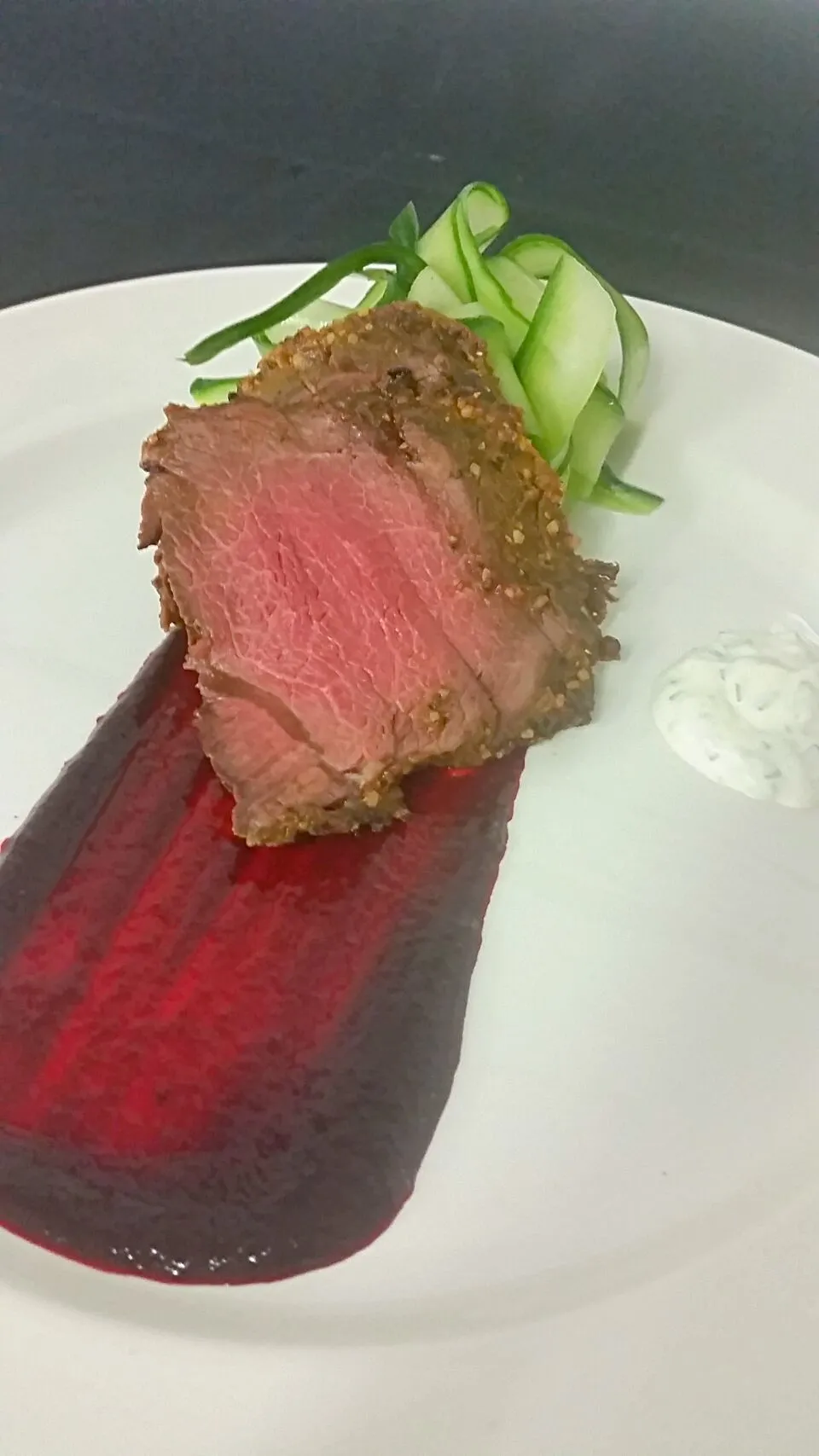 moroccan venison with a beetroot and quince paste and a cucumber salad|Luke Smithさん