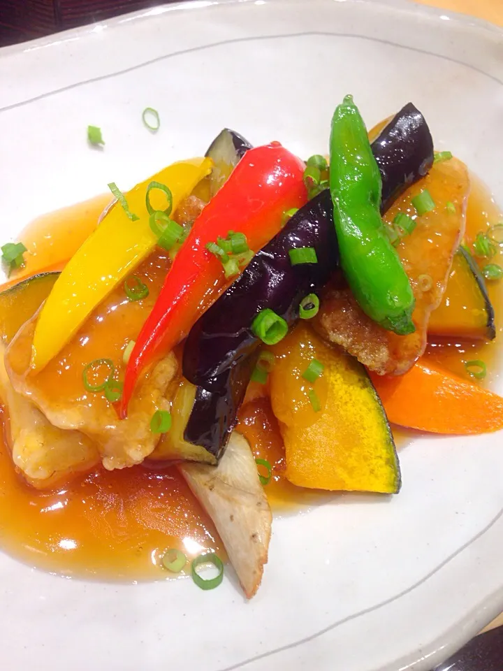 Snapdishの料理写真:Sweet n' sour tofu and veggies :) 豆腐と野菜の黒酢あんかけ|Tanuさん