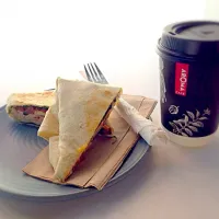 Snapdishの料理写真:Madrid wrap and mocha|Ard Chenさん