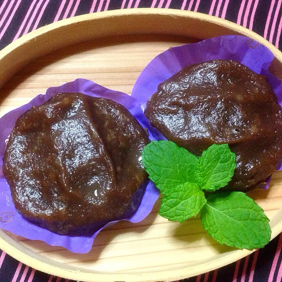 ちゃぶ台おやつ 自家製お彼岸いもだんご(自家製粒あん入り) Home made Japanese Traditional Sweets Steamed Sweet Poteto Powder Dumpling into Bean Jam 手ぬぐい 江戸兵衛縞(東洲斎写楽筆 重文版画 三世大谷鬼次奴)|Cuisineさん