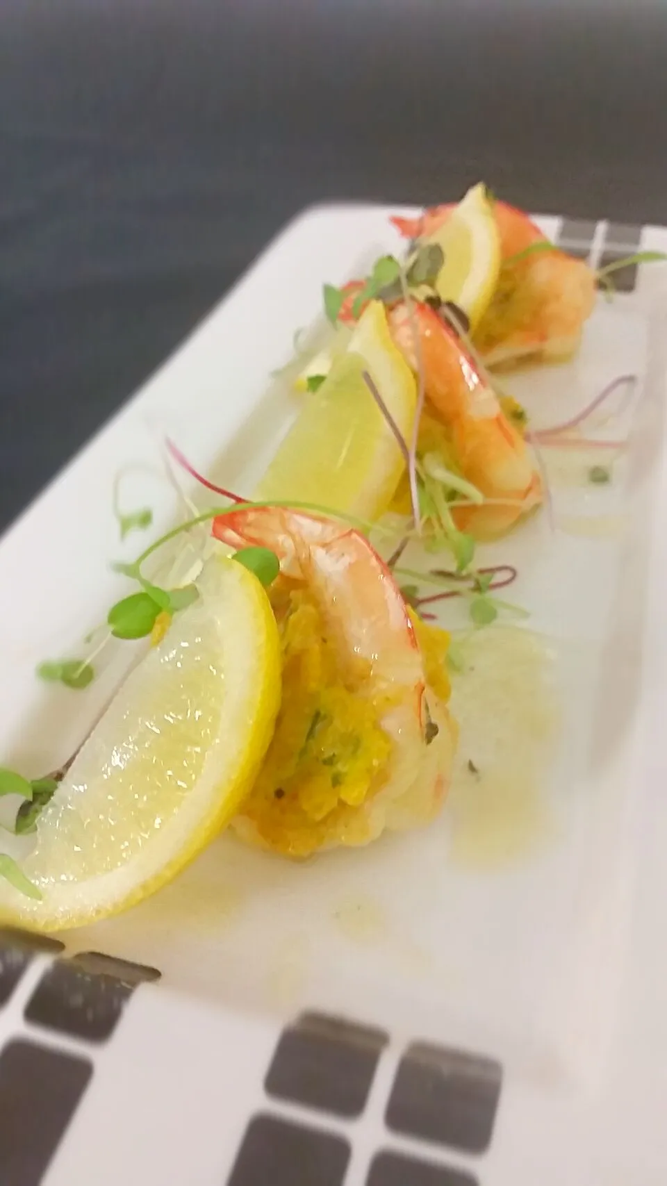 Moreton bay bug crumble on king prawns|Luke Smithさん