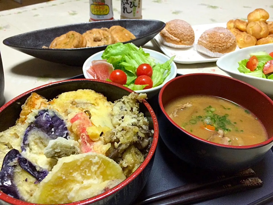 夕べの天ぷらで（笑）天丼定食😁|makoさん