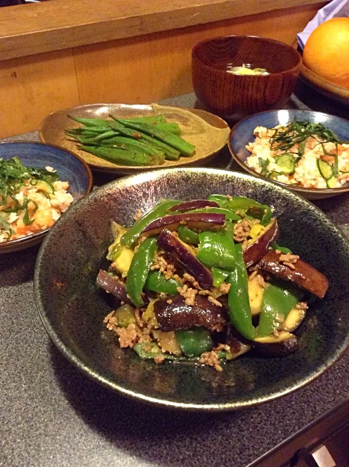 Snapdishの料理写真:ピーマン茄子肉味噌炒め、鮭カマ混ぜ寿司、おくら梅おかか和え、豆腐ネギおすまし|fusproutさん