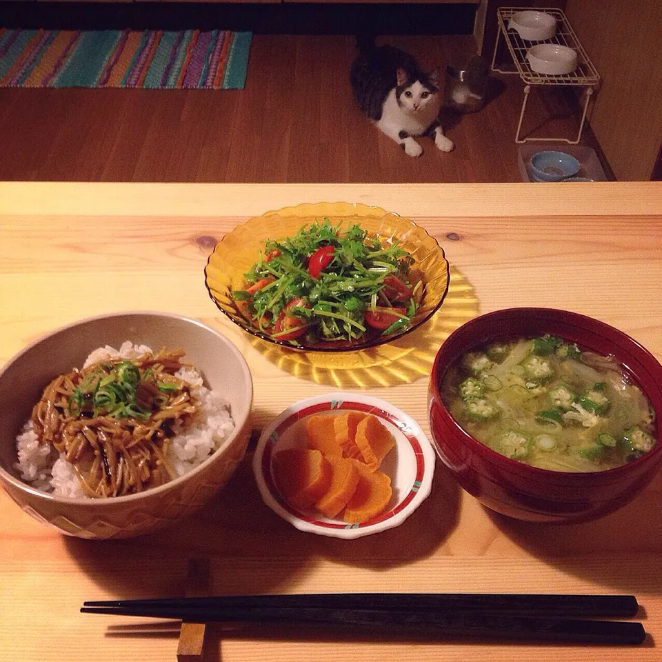 自家製なめ茸。パクチーサラダ。お味噌。たくあん。|naouさん