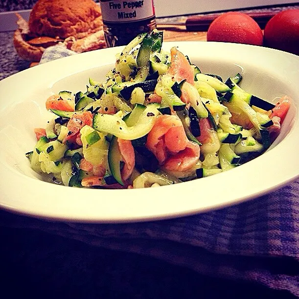 Smoked salmon and zucchini  salad.  スモークサーモンとズッキーニのサラダ|Yuka Nakataさん