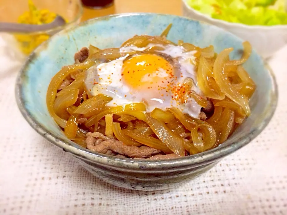 玉ねぎたくさんの牛丼|まなさん