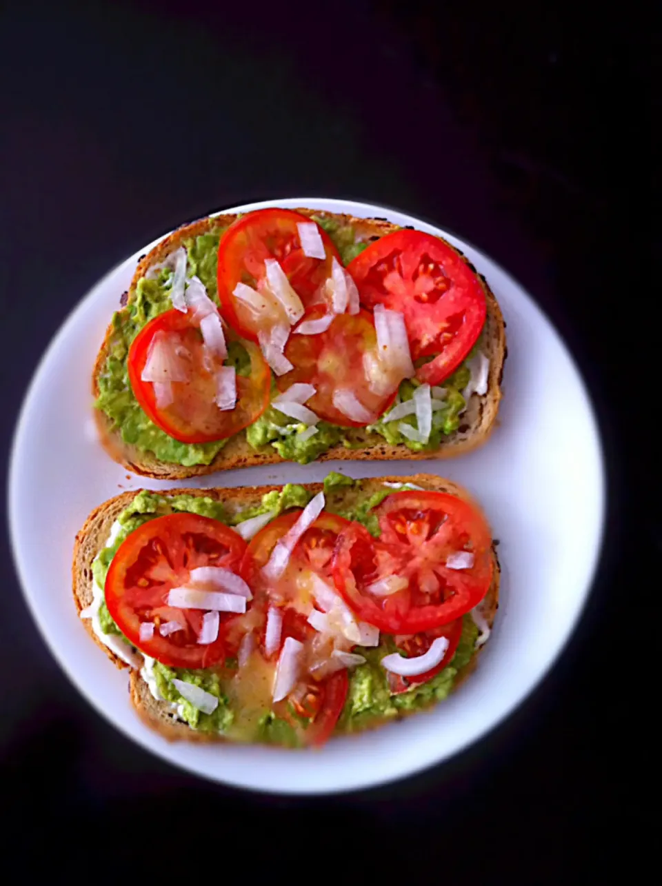 Open faced Guacamole Toast|T.E.Dennisさん