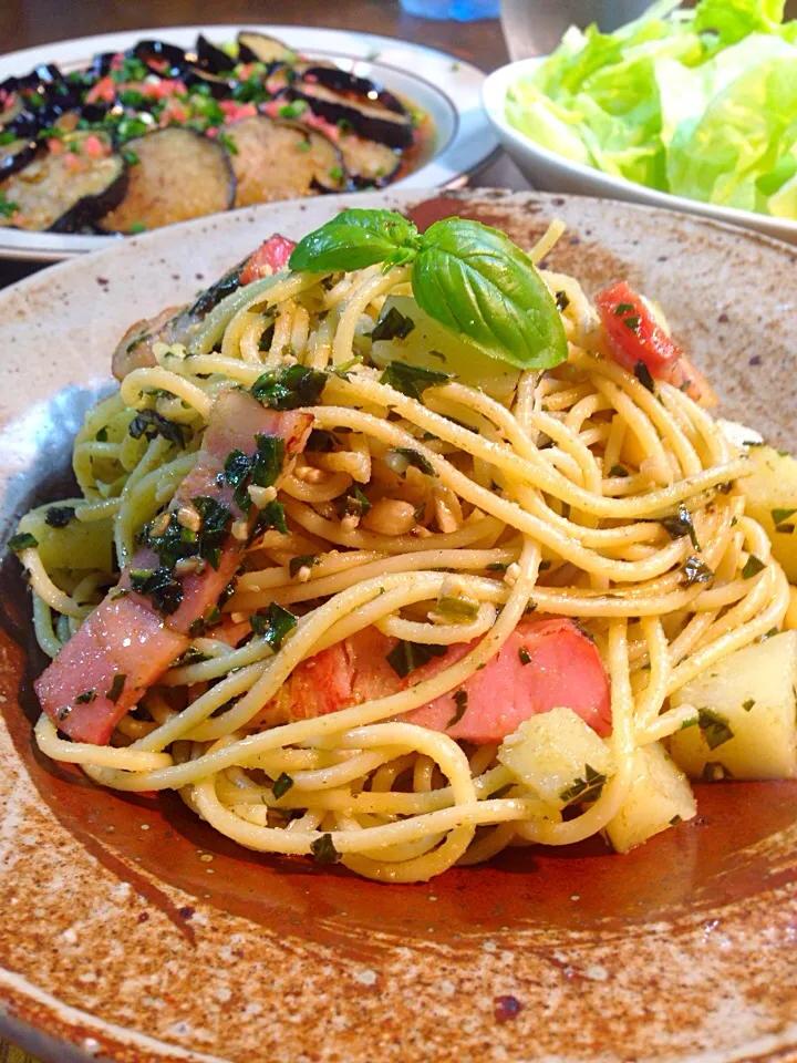 ポテト＆ベーコンのパスタ🍝手作りジュノベーゼソース味|ちなみんさん