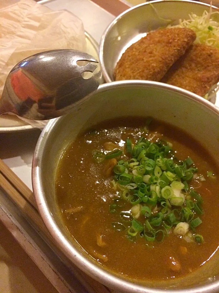 今夜の給食 ソフト麺もつカレー＆黒はんぺんフライ|ダンディ☆和田さん