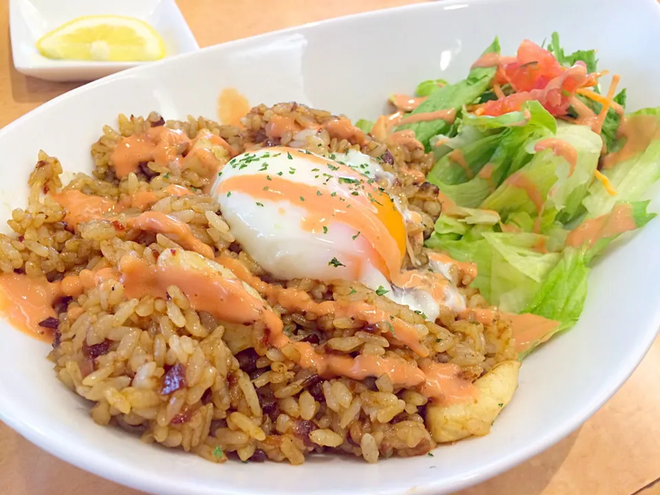 Snapdishの料理写真:Rice w/seafoods eggs and salad🍱🍙|Lob Reaultboudさん