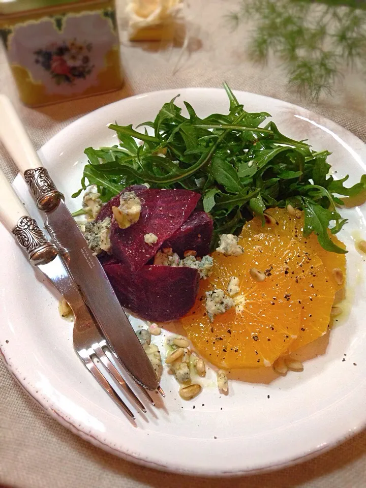 Beetroot,orange and gorgonzola salad|rick chanさん