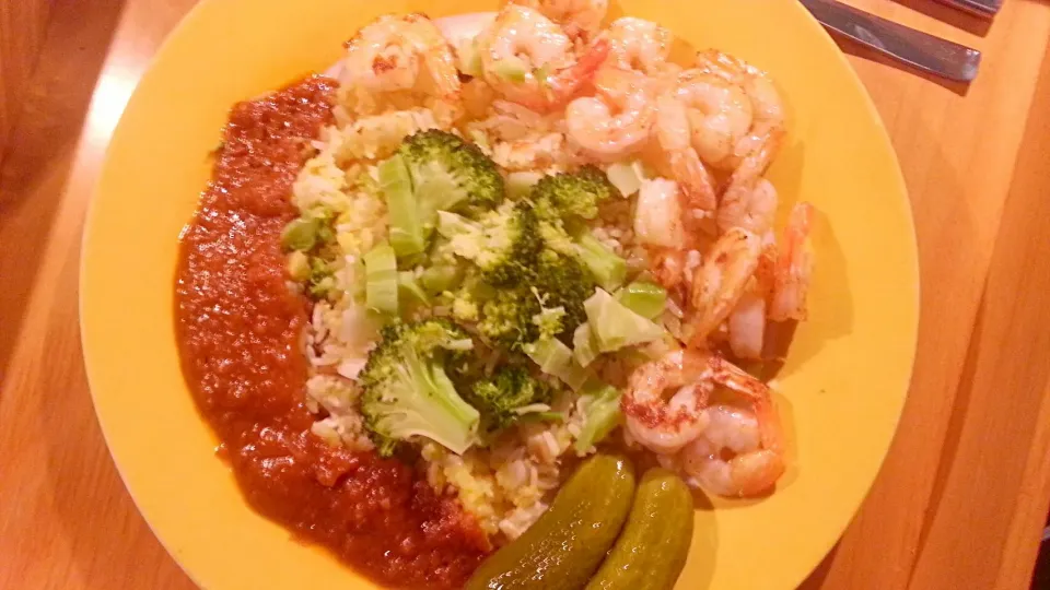 Snapdishの料理写真:Rice with broccoli and shrimps|Hans Stavleuさん