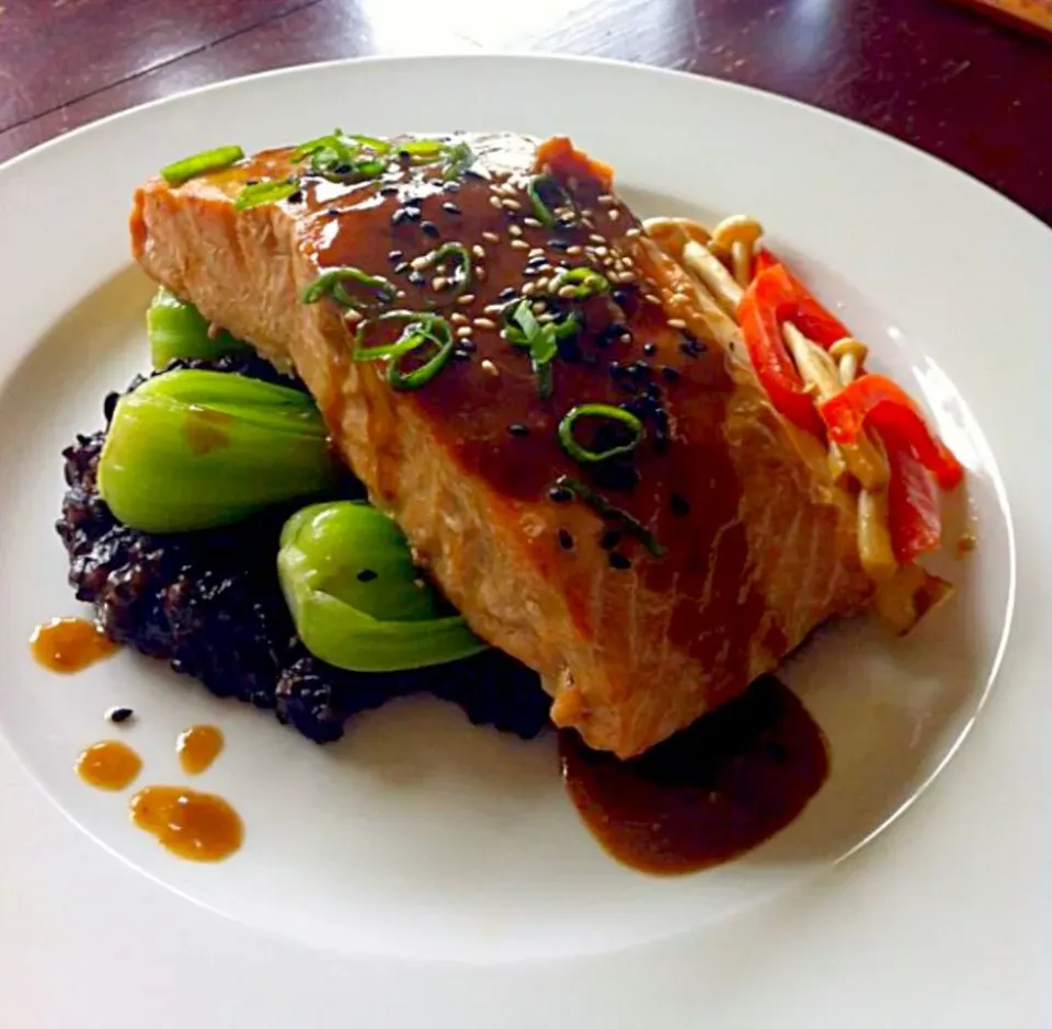 Miso Glazed Salmon, Forbidden Rice, Sesame Box Choy|Jenn Strangeさん