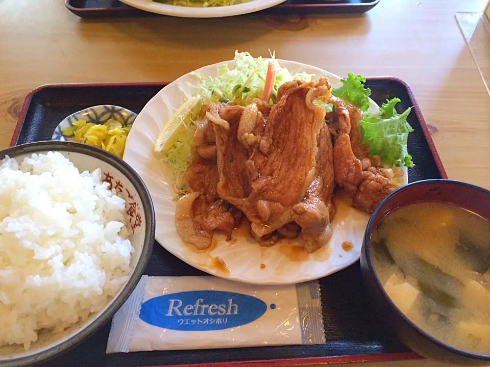 Snapdishの料理写真:生姜焼き定食|市さん