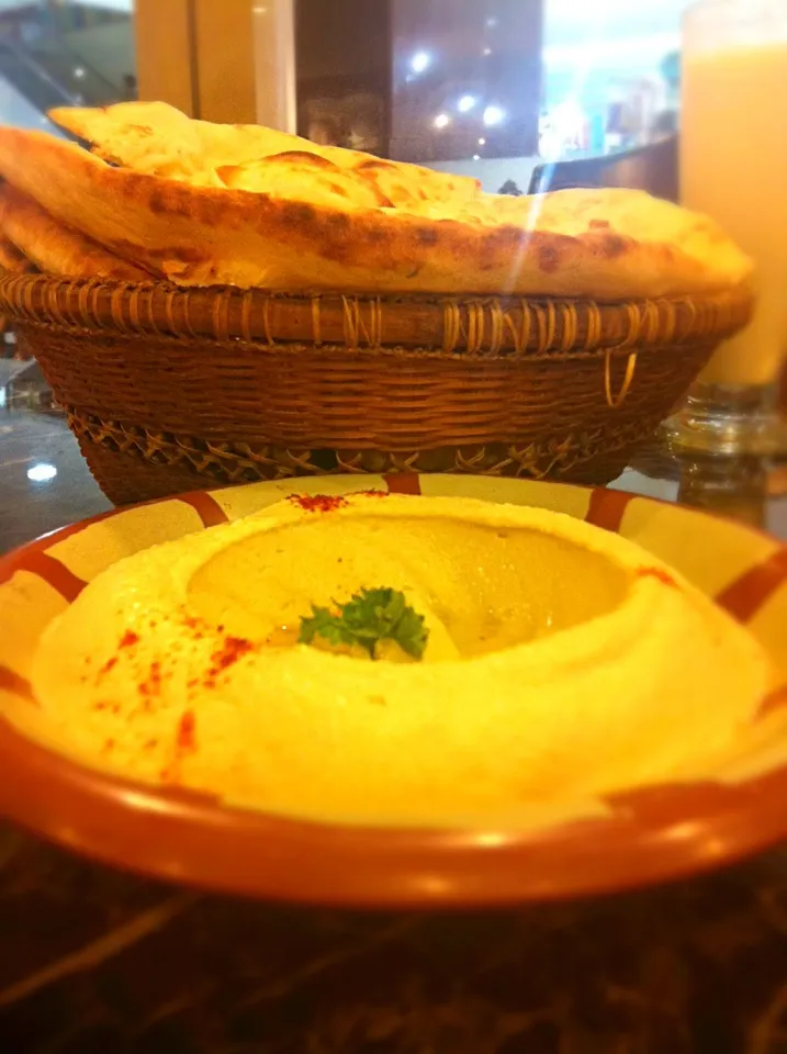 Hummus and nan|ilsphet del marさん