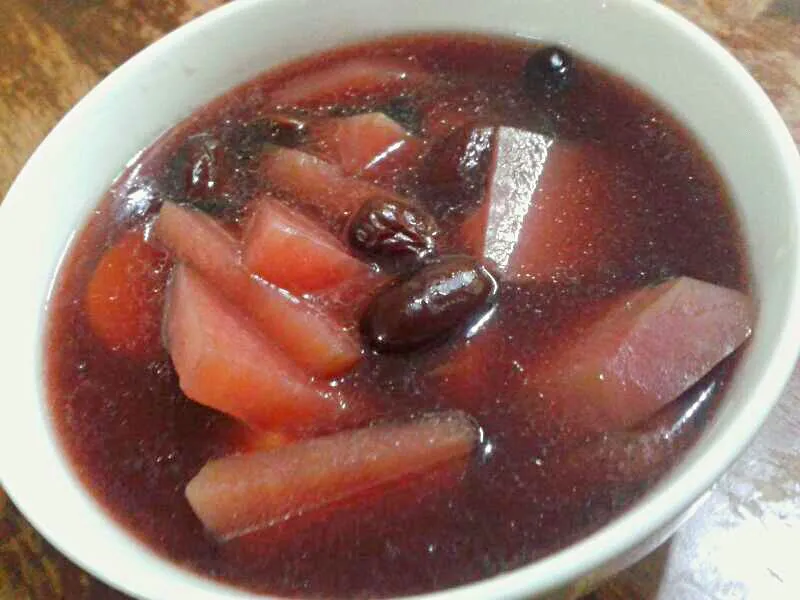 beetroot-black beans soup
 #healthydiet #homemade #Chinesecuisine #Soup/Stew #wholesomemeal #foodporn #foodie|Kenex Kum Chee Kuanさん