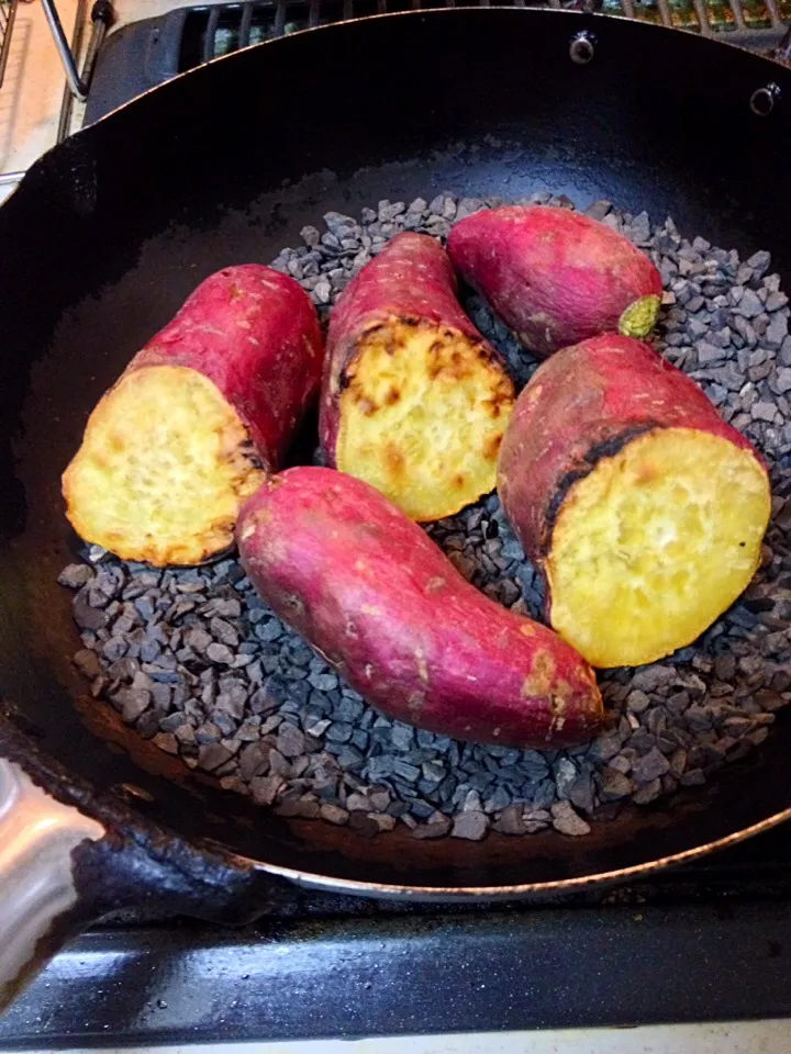 中華鍋で作る石焼き芋〜！|Katsuya Murakamiさん